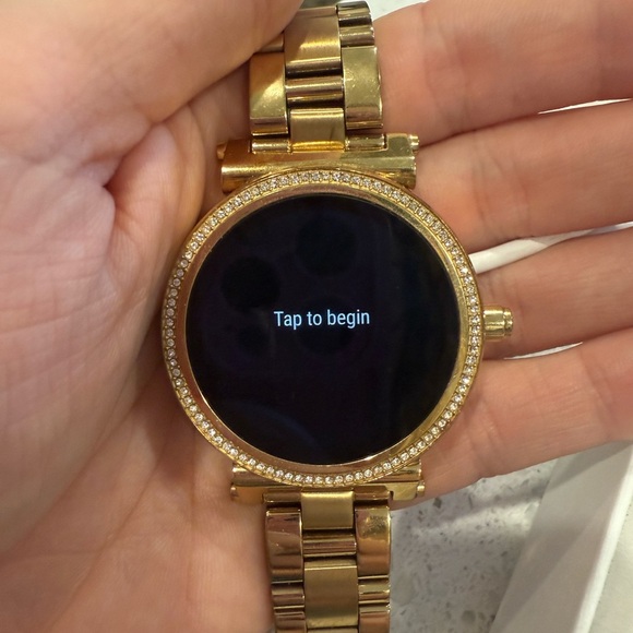 Michael Kors Gold Sofia Smartwatch DW5B 4th Generation - Picture 10 of 10